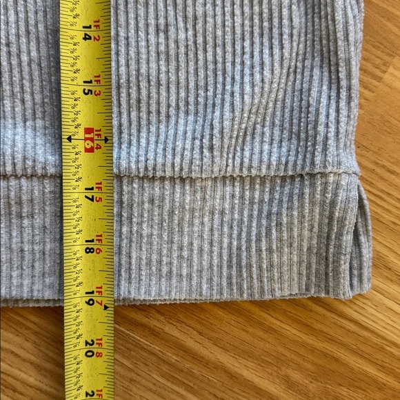 Alo Muse Hoodie ✨ size L - Picture 11 of 13